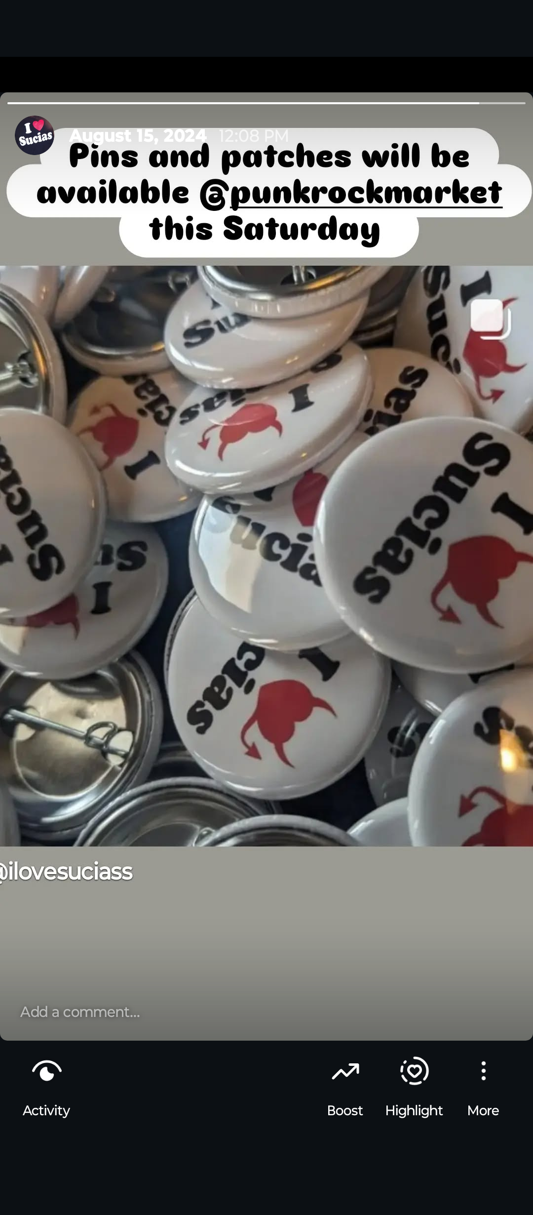 "I❤️ Sucias" pin