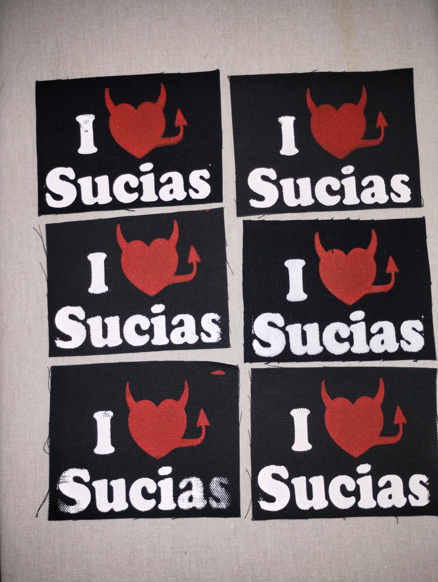 "I❤️ Sucias" patches