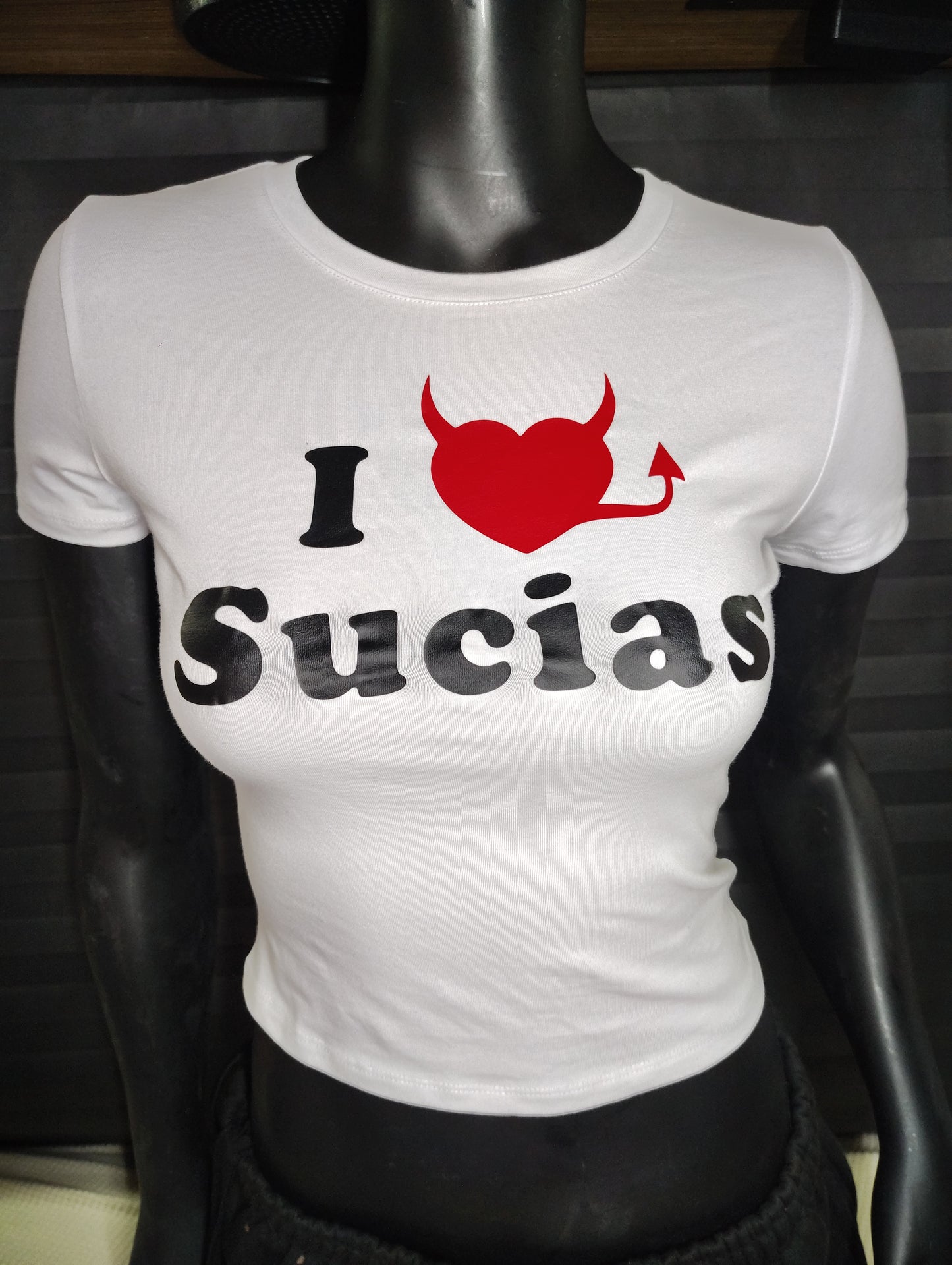 "I ❤️SUCIAS" women's crop top