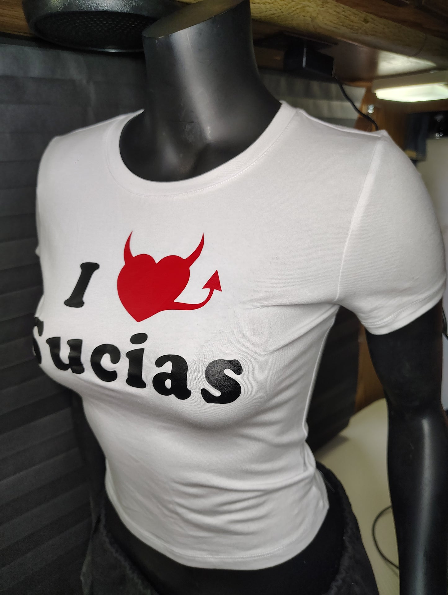 "I ❤️SUCIAS" women's crop top